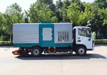 国六东风小多利卡后置吸尘车_凯力风牌KLF5071TXCE6型吸尘车