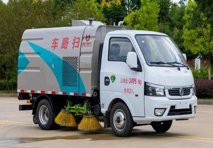 国六东风途逸扫路车_程力威牌CLW5030TSL6型扫路车
