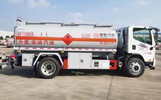 解放(J6F)8.5方油罐车