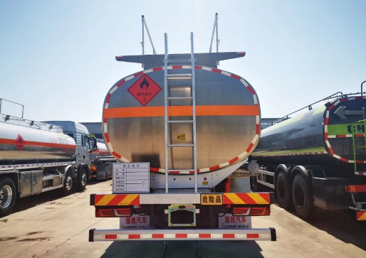 ​陕汽新M3000S铝合金油罐车