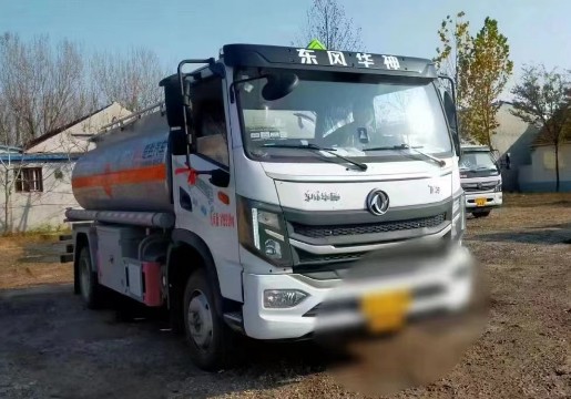二手8.2方油罐车，山东潍坊户！