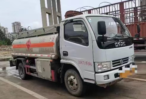 二手5吨油罐车，贵州户！