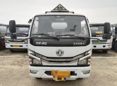 二手3吨油罐车，重庆牌照！