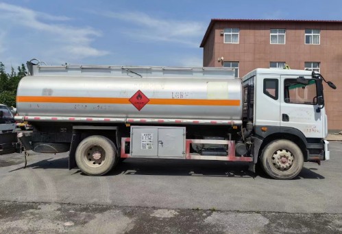 二手10吨加油车，河南洛阳户！