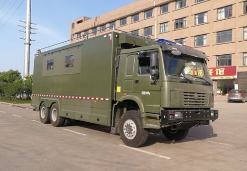 重汽六驱野外自行式炊事车_重汽六驱越野炊事车