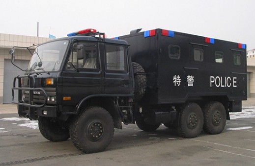 东风6×6双排特警应急炊事车_东风军用面食副食炊事车
