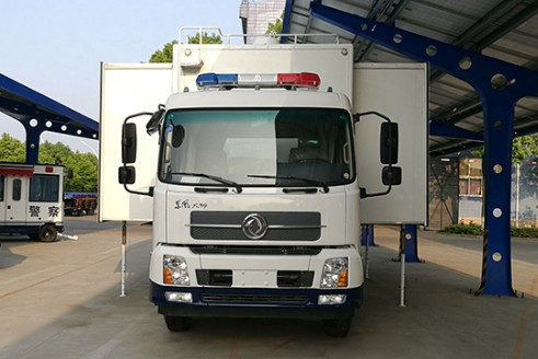 东风天锦24人公安消防宿营车_东风天锦宿营车