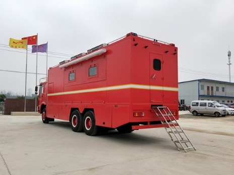 重汽6×6消防饮食保障车