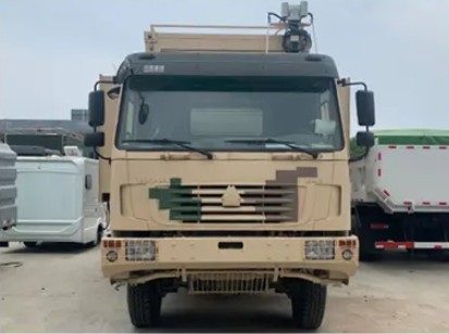 重汽豪沃野战通信指挥车_六驱通讯指挥车/拓展方舱指挥车