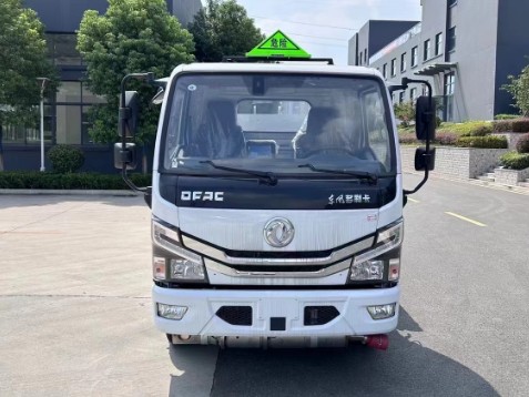 东风多利卡蓝牌铝合金加油车