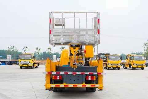 江铃30.8米高空作业车