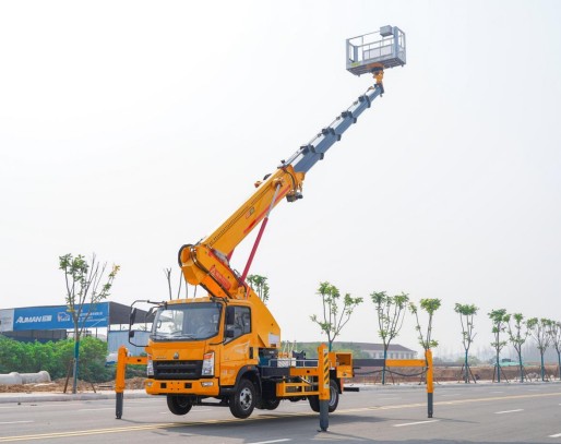 重汽豪沃蓝牌30米高空作业车