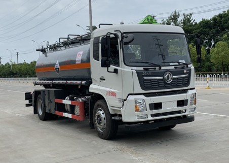 东风天锦腐蚀性物品罐式运输车