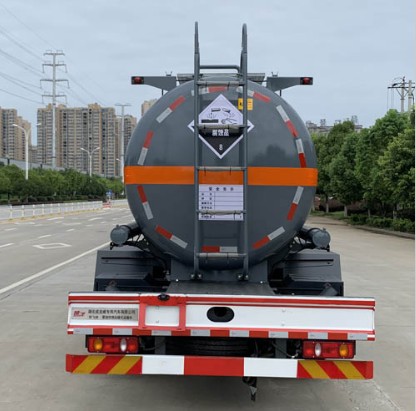东风天锦腐蚀性物品罐式运输车