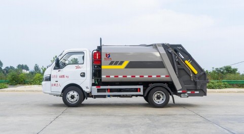 5.3方东风途逸压缩垃圾车_凯力风牌KLF5040ZYSE6型压缩式垃圾车