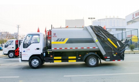 7方庆铃五十铃压缩垃圾车_凯力风牌KLF5070ZYSQ6型压缩式垃圾车