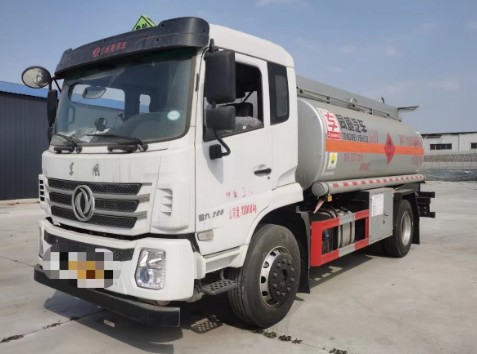 二手10吨油罐车，河南平顶山户
