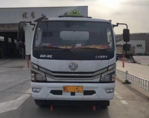二手8吨油罐车，甘肃牌照！