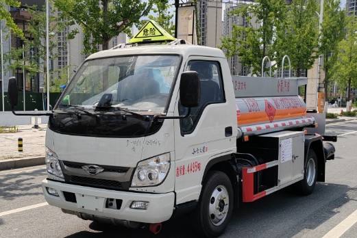 福田蓝牌2.2方加油车_专威牌HTW5045GJYBQ6型加油车
