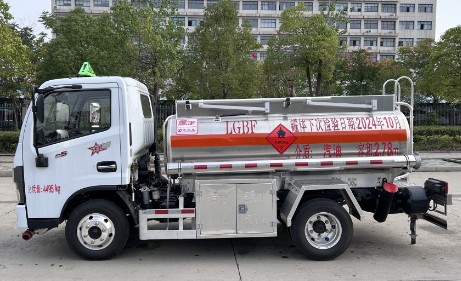 东风多利卡D5蓝牌加油车_2.78方蓝牌加油车_铝合金蓝牌加油车