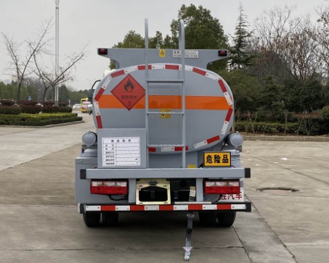解放4.2方油罐车_楚胜牌CSC5070GJYC6A型加油车