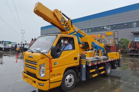 23米江铃蓝牌高空作业车
