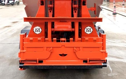 长安后双轮自装卸式垃圾车_帝王环卫牌HDW5032ZZZS6型自装卸式垃圾车
