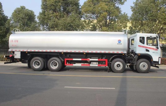 东风华神DV5前四后八供液车