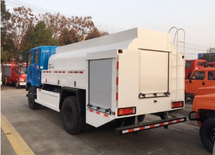 东风四驱5方消防洒水车_江特牌JDF5120GSSEQ6型洒水车