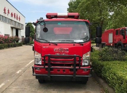 庆铃五十铃四驱供水车