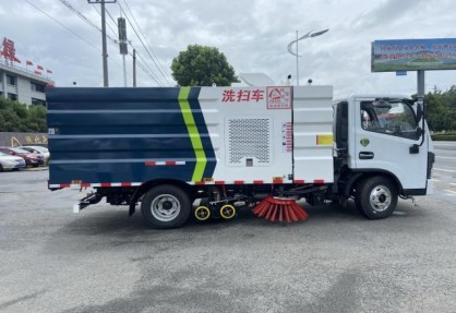 东风小多利卡洗扫车_中洁牌XZL5070TXS6型洗扫车