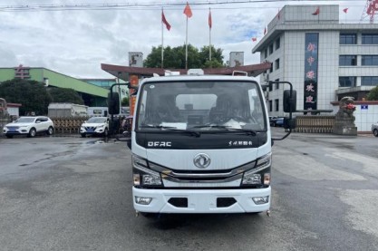 东风小多利卡洗扫车_中洁牌XZL5070TXS6型洗扫车