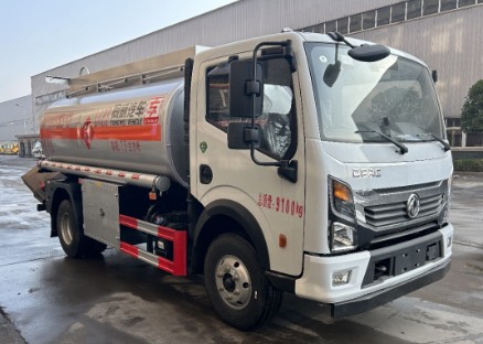 东风6吨油罐车