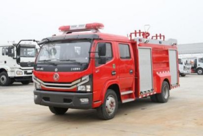 东风多利卡5吨水罐消防车_楚胜牌CSC5110GXFSG50/E6型水罐消防车