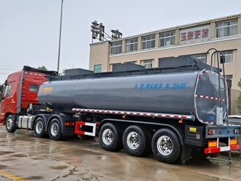 普货衬塑半挂罐式车,特运牌DTA9403GGY型半挂供液车,DTA9401GGS型供水半挂车