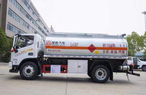 10方福田时代大金刚ES5加油车_8吨福田时代加油车