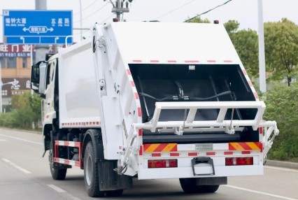 重汽HOWO国六14方压缩式垃圾车_压缩式垃圾车生产厂家