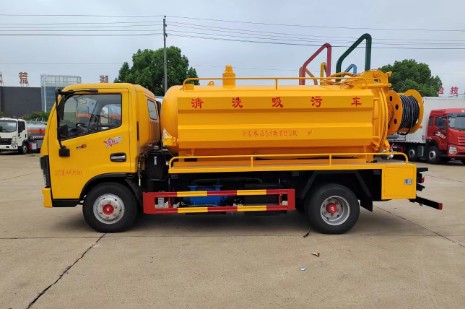 东风多利卡蓝牌清洗吸污车_4+2蓝牌清洗吸污车