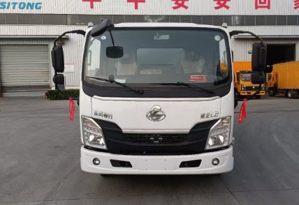 东风柳汽蓝牌清洗吸污车_4+2清洗吸污车