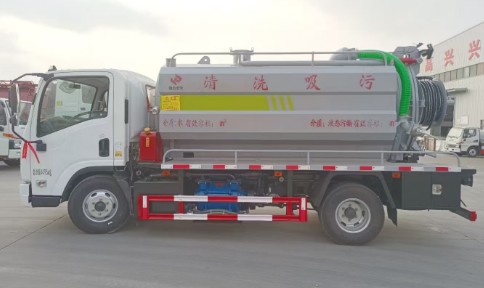 东风柳汽蓝牌清洗吸污车_4+2清洗吸污车