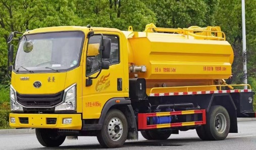 重汽豪曼蓝牌清洗吸污车_2650mm高度清洗吸污车