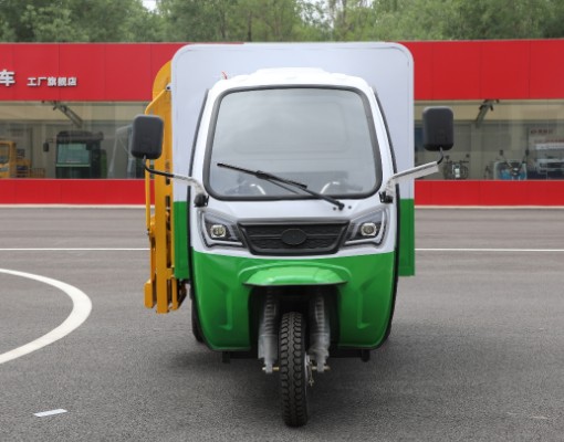 4立方全封闭三轮挂桶垃圾车