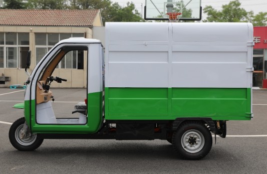 4立方全封闭三轮挂桶垃圾车