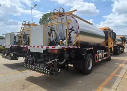 陕汽德龙X3000沥青洒布车_10方出口型楚胜牌沥青洒布车