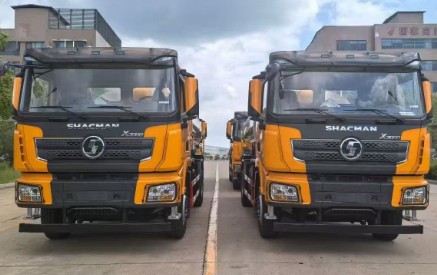 陕汽德龙X3000沥青洒布车_10方出口型楚胜牌沥青洒布车