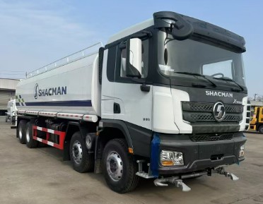 陕汽德龙X3000前四后八洒水车_出口型楚胜牌30方洒水车