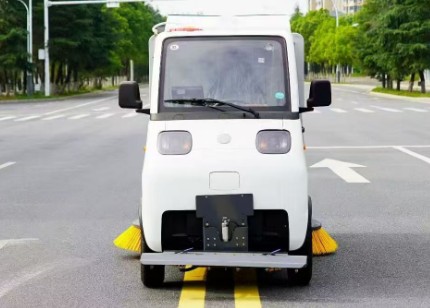 小神童纯电动洗扫车