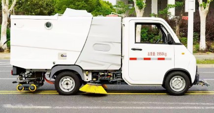 小神童纯电动洗扫车