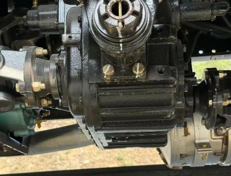14方东风华神T5四驱洒水车_14方四驱洒水车