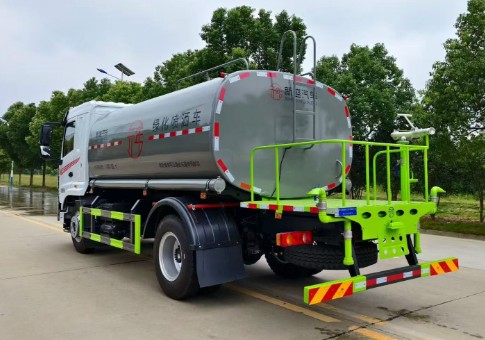 12方东风华神M7洒水车_12方洒水车厂家